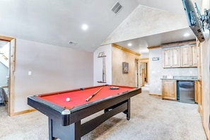 Games room - Beautiful home located in the heart of Garden City. (Garden City)