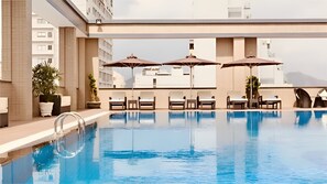 Kolam renang terbuka 