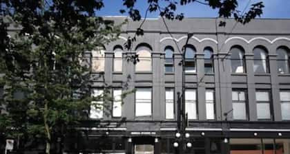 Heritage loft in the heart of Gastown in Downtown Vancouver 24-159962