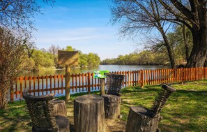 Property grounds - Awesome home in Grabrovnik with sauna (Grabrovnik)