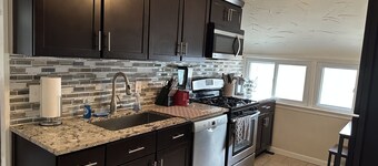 Updated Lakewood hideaway with big screen TV. Family friendly. 