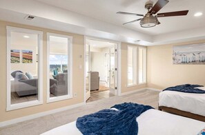 4 slaapkamers, een strijkplank/strijkijzer, gratis wifi, beddengoed