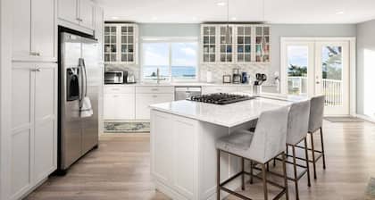 Perch - La Fiesta 34: Luxe Retreat w/ Serenity View & Firelit Comfort