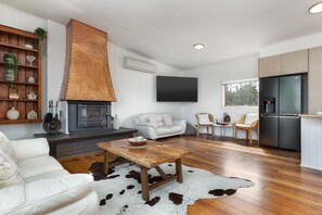 TV connectée, cheminée