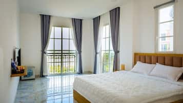 Habitación familiar con 2 camas individuales | Escritorio, wifi gratis y ropa de cama