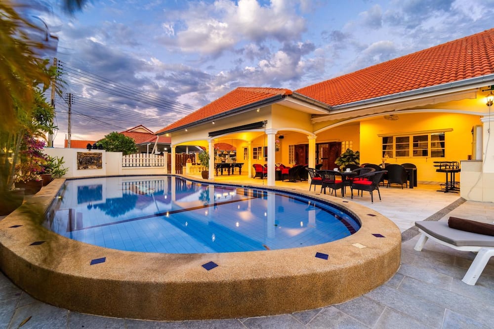 3 Bed Pool Villa - S102