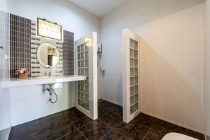 Exclusive Villa | Bathroom - 3 Bed Pool Villa - S102 (Hua Hin)