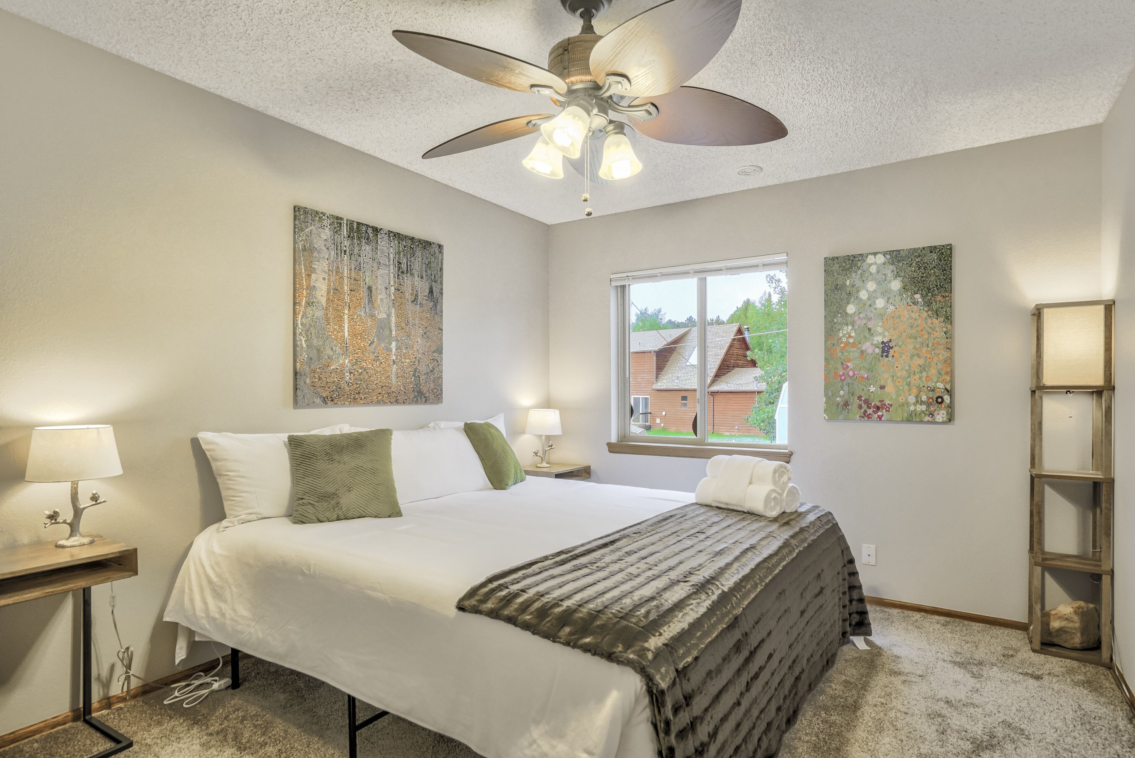 3 bedrooms, iron/ironing board, free WiFi