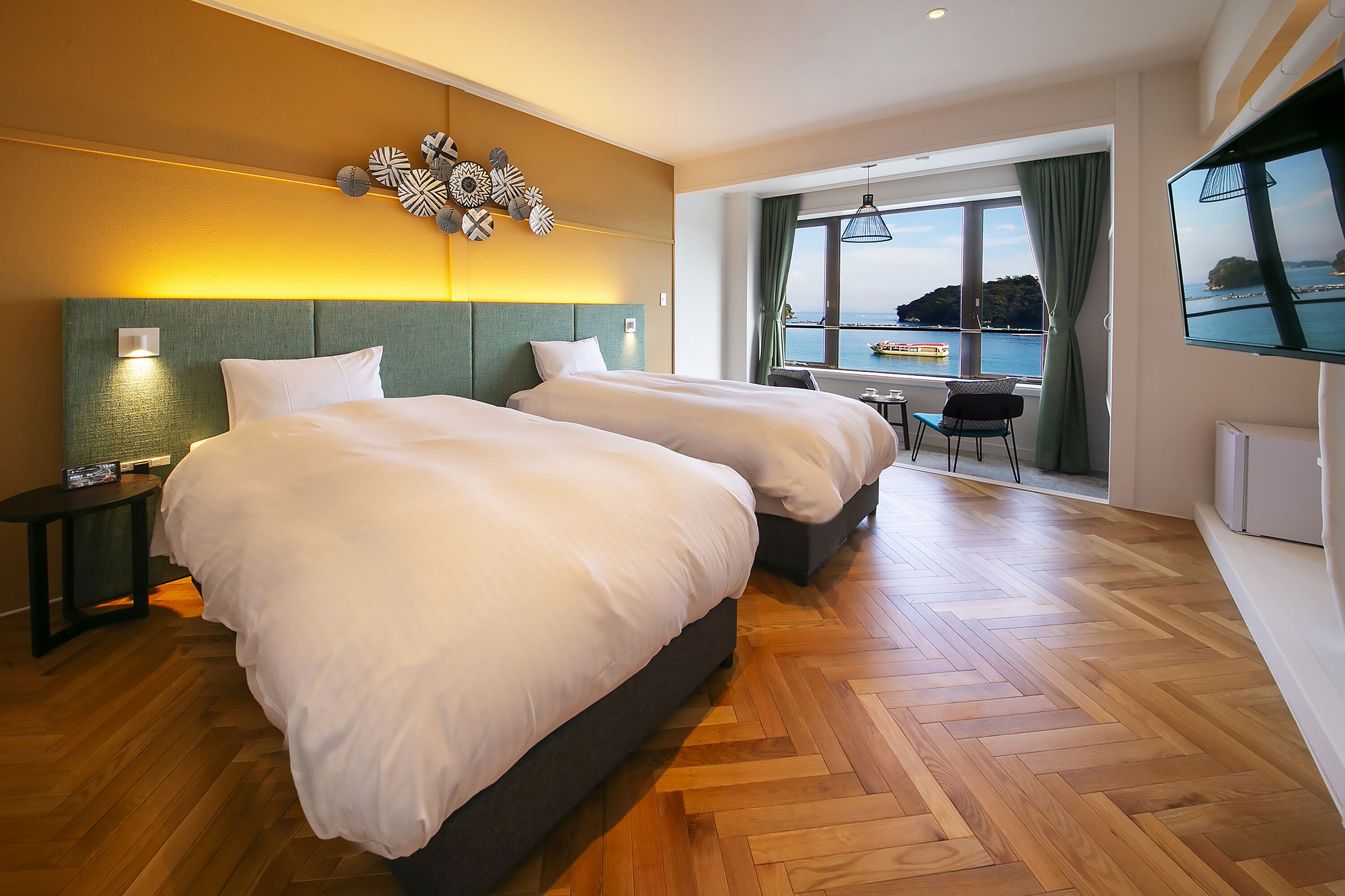 Chambre Confort avec lits jumeaux | Coffres-forts dans les chambres, fer et planche à repasser