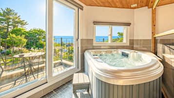 Basic Room, 1 Bedroom (303) | 1 bedroom, free WiFi