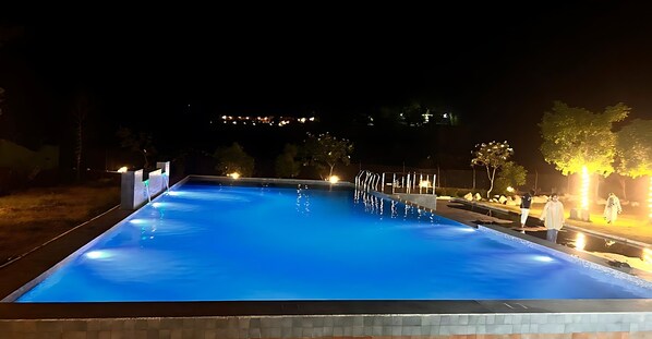 Piscina externa
