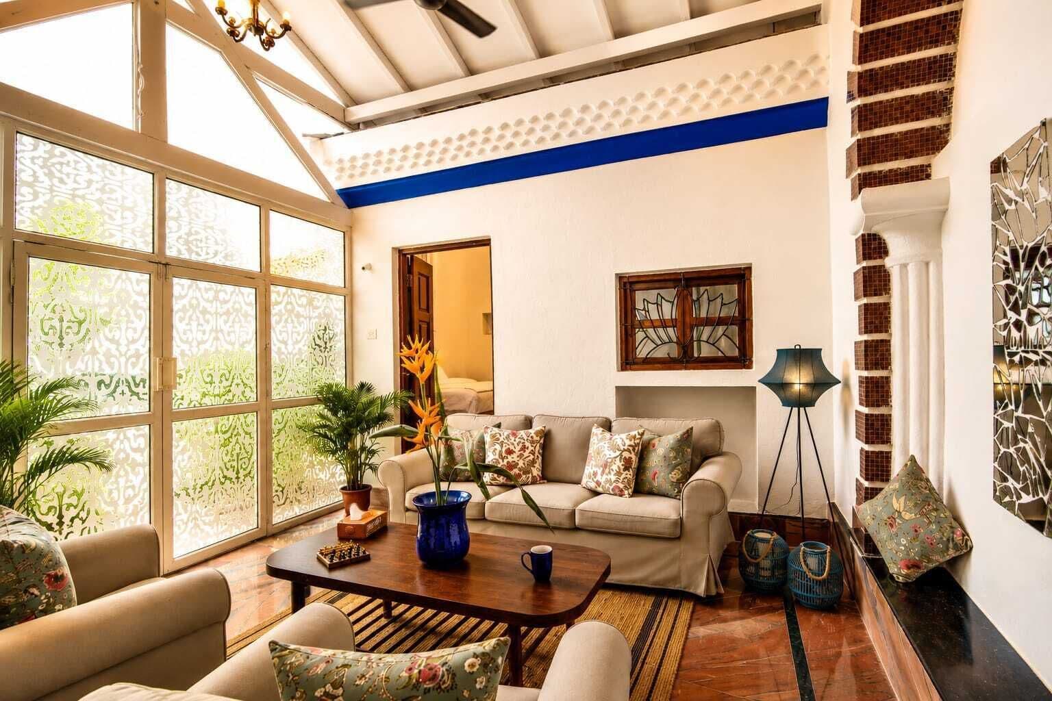 Vintage Family Suite | Living area | 56-inch TV with digital channels, Netflix, streaming services