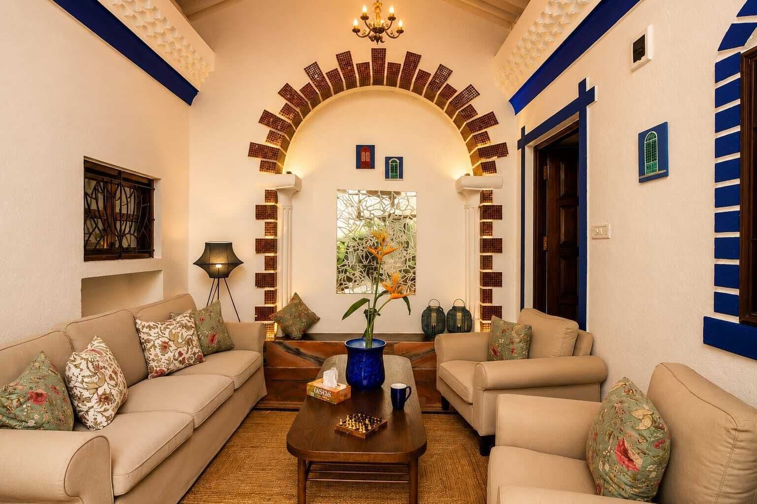 Vintage Family Suite | Living area | 56-inch TV with digital channels, Netflix, streaming services