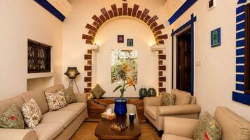 Vintage Family Suite | Living area | 56-inch TV with digital channels, Netflix, streaming services