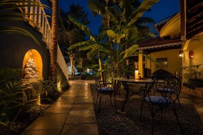 Azule Suite | Living area | 56-inch TV with digital channels, Netflix, streaming services - Sashas Holiday Village (Vagator)
