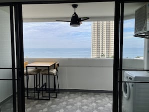 Studio, Sea View