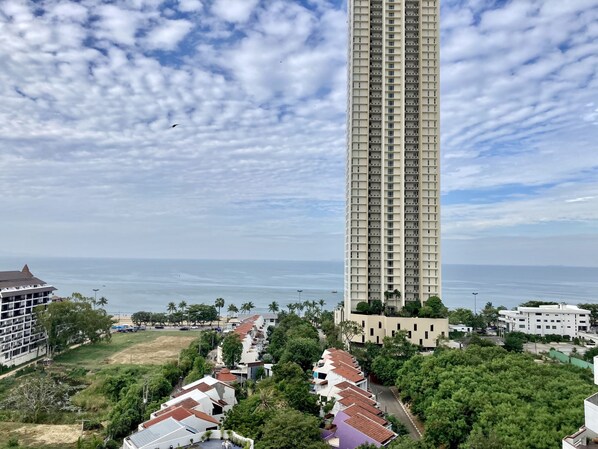 Bed sheets - Paradise Condominium by PSR (Pattaya)