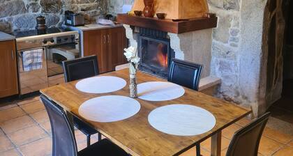 ¡A 10 Minutos de Santiago de Compostela! Casa Ideal Para Familias