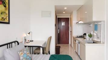 Superior Apartment | 1 bedroom, desk, free WiFi, bed sheets