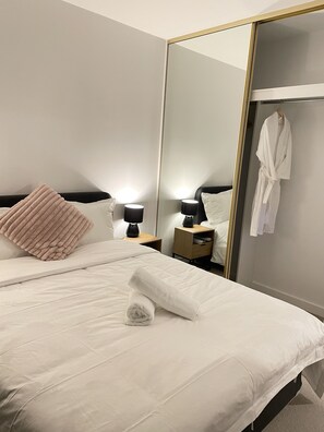 2 soverom, strykejern/-brett, wi-fi og sengetøy