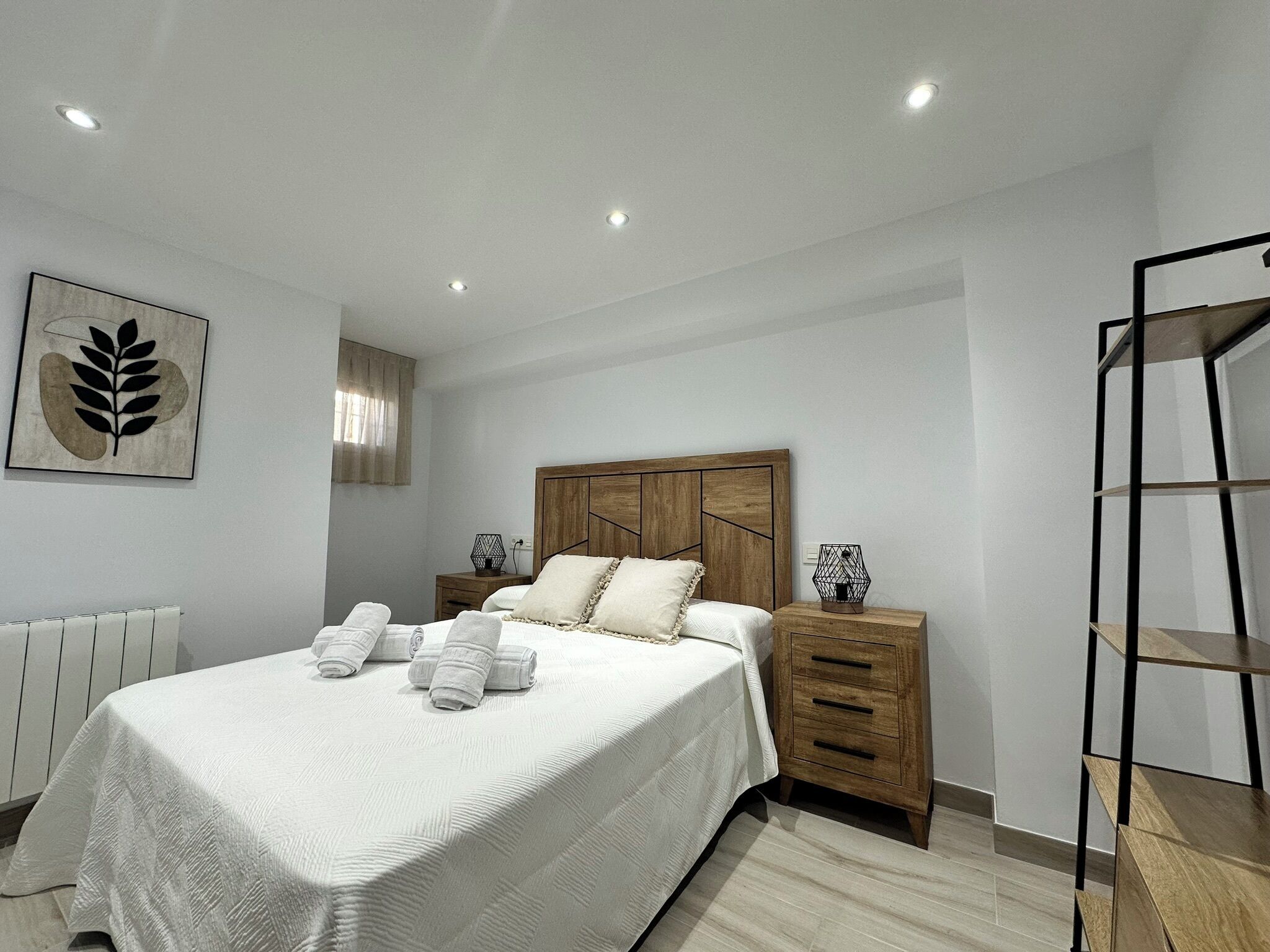 8 chambres, fer et planche à repasser, lit parapluie, Wi-Fi gratuit