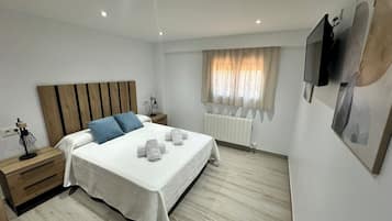 8 bedrooms, iron/ironing board, travel cot, free WiFi