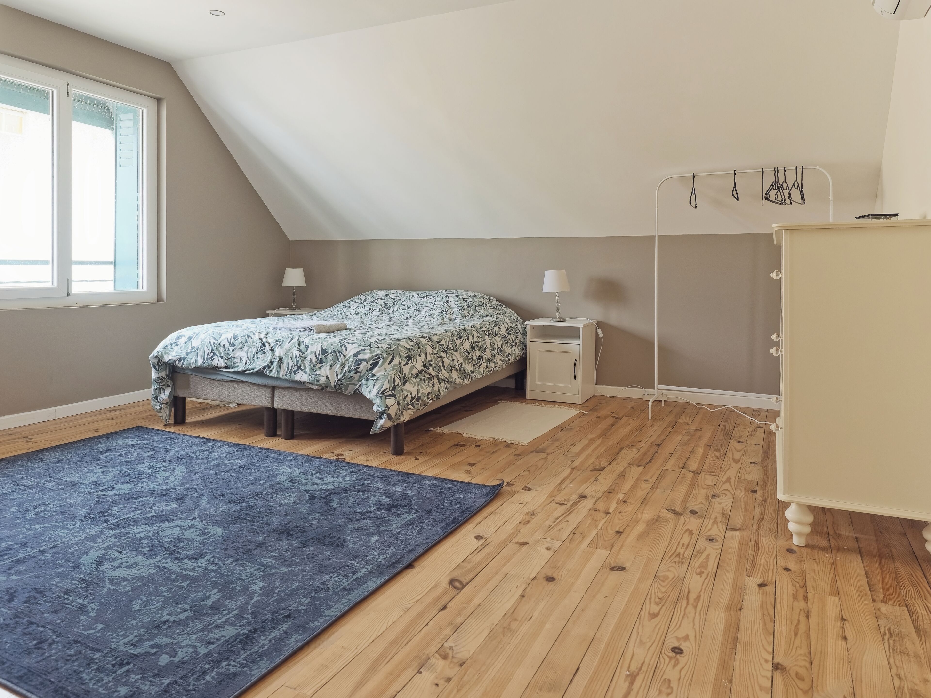 3 chambres, bureau, fer et planche à repasser, Wi-Fi gratuit