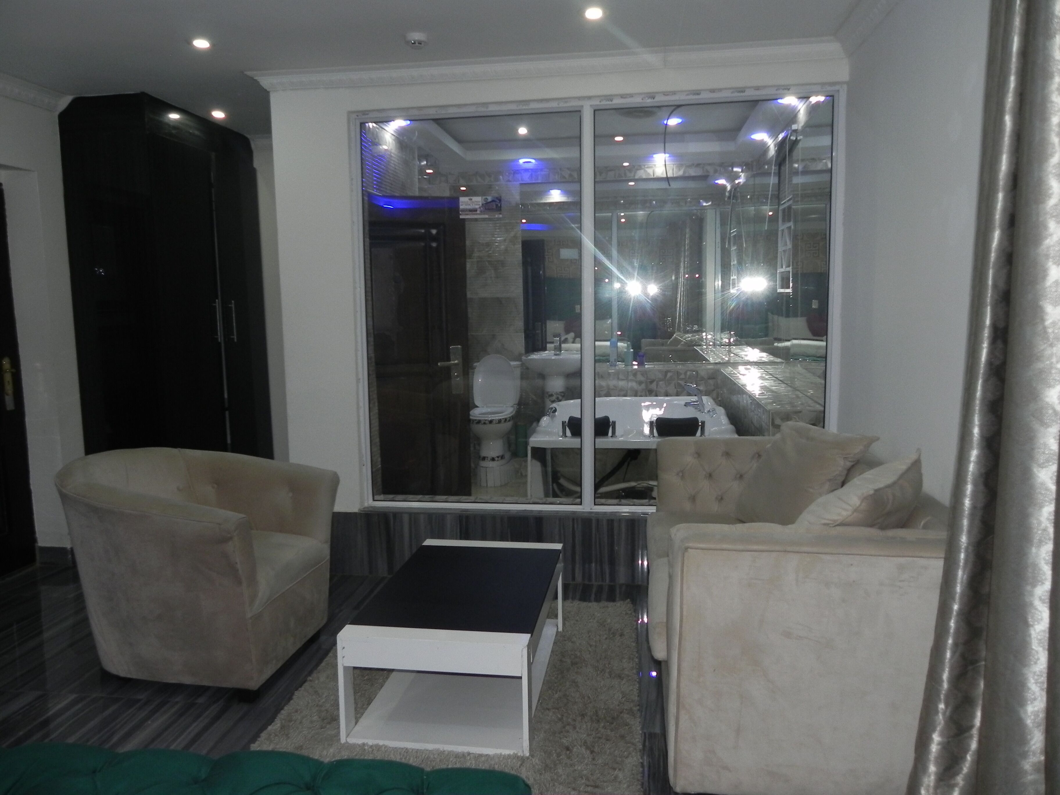 华丽套房 | 起居区