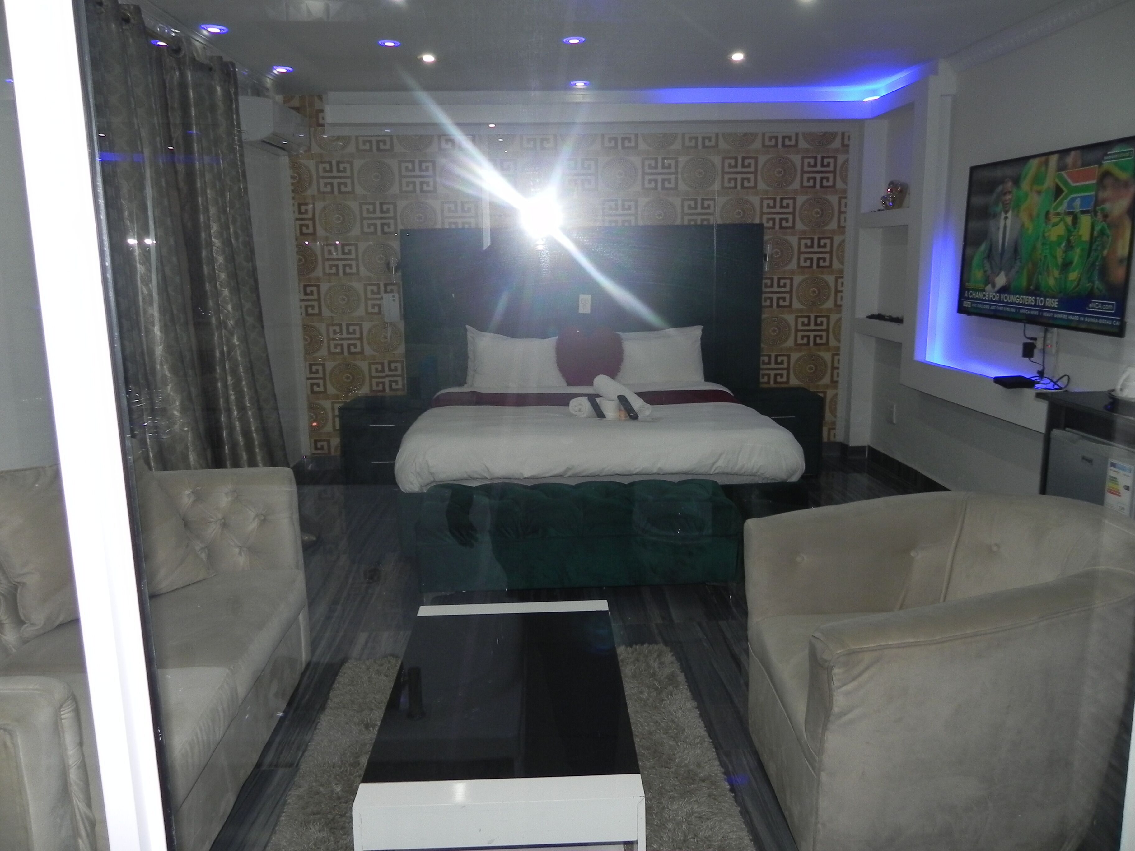 Foto - Gold Crown international Hotel