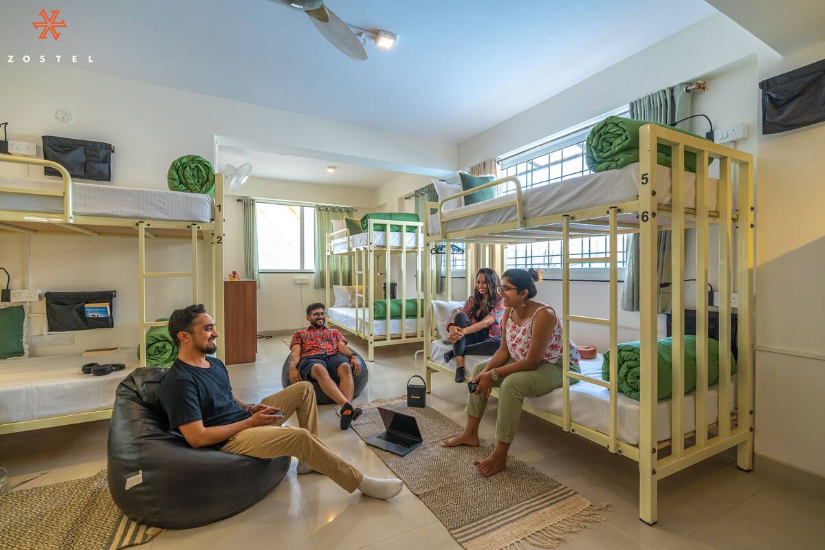 Phòng tập thể Deluxe (8 Bed Mixed Dorm) | Truy cập Internet không dây miễn phí, bộ trải giường