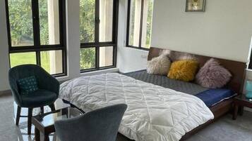 3 dormitorios, escritorio, tabla de planchar con plancha y wifi gratis