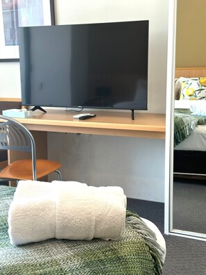 1 bedroom, iron/ironing board, free WiFi, bed sheets
