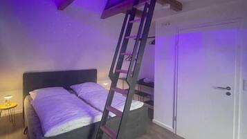 3 Schlafzimmer, Schreibtisch, Bügeleisen/Bügelbrett, kostenloses WLAN