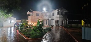Exterior - Appu's Château With 3 bed room, garden villa (Bommayapalayam)