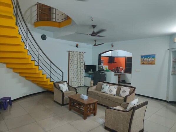 Offices - Appu's Château With 3 bed room, garden villa (Bommayapalayam)