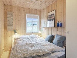 3 bedrooms, Internet