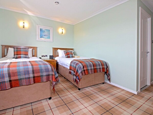 Habitación Confort con 2 camas individuales | Wifi gratis 