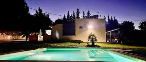 Piscine extérieure, piscine chauffée