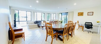 6 Bedroom House @ Gungahlin Town Center