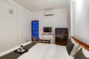 Deluxe Room | Free WiFi, bed sheets