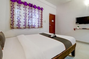 Deluxe Room | Free WiFi, bed sheets