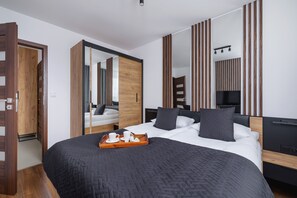 Apartment, 1 Bedroom, Balcony | 1 bedroom, bed sheets - Elegant Apartment Kraków by Renters (Kraków)