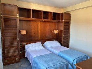 Spa - 8 Suite Libeccio, secondo piano, bagno con vasca idromassaggio, molto silenzioso (Cecina)