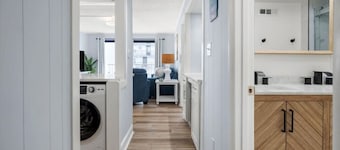 Wave Watcher's Condo - Steps to the beach!