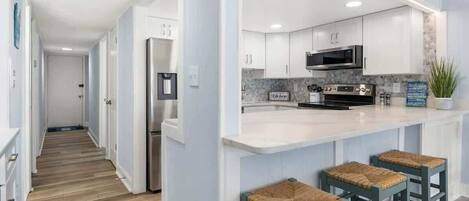 雪櫃、焗爐、爐具、洗碗機