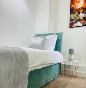 3 dormitorios, tabla de planchar con plancha, wifi y ropa de cama