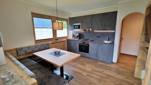 Private kitchen - Stilvolles Appartement Georgenberg im Herzen Tirols (Buch)