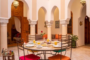 Free daily continental breakfast - Dar Azal (Marrakech)