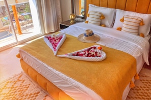 Double Room, Ensuite, Pool View | Free WiFi - BLUE WAVE LODGE  (Tamri)