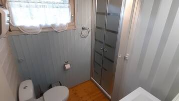 Douche, sèche-cheveux, papier toilette